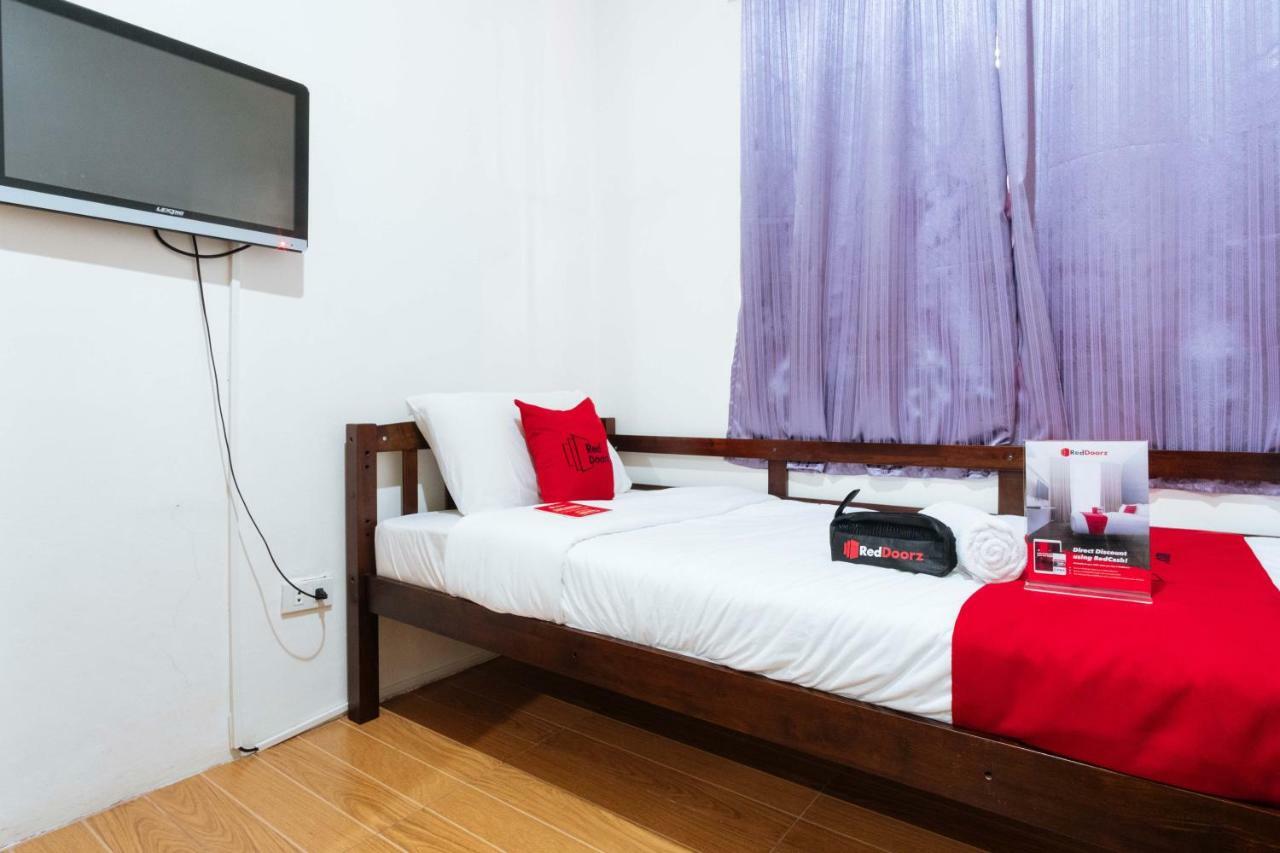 Reddoorz Near Robinsons Place Manilla Buitenkant foto