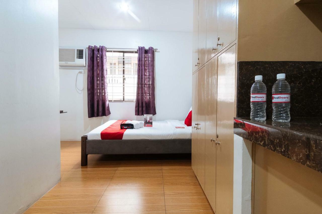 Reddoorz Near Robinsons Place Manilla Buitenkant foto