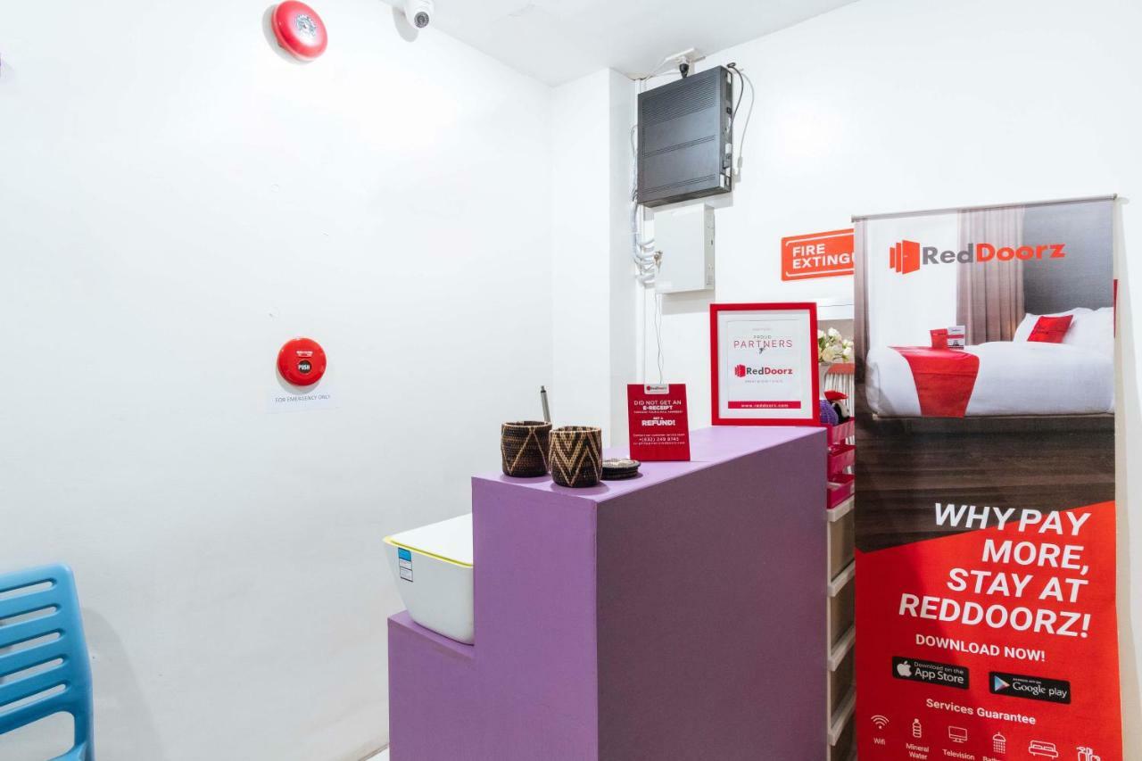Reddoorz Near Robinsons Place Manilla Buitenkant foto